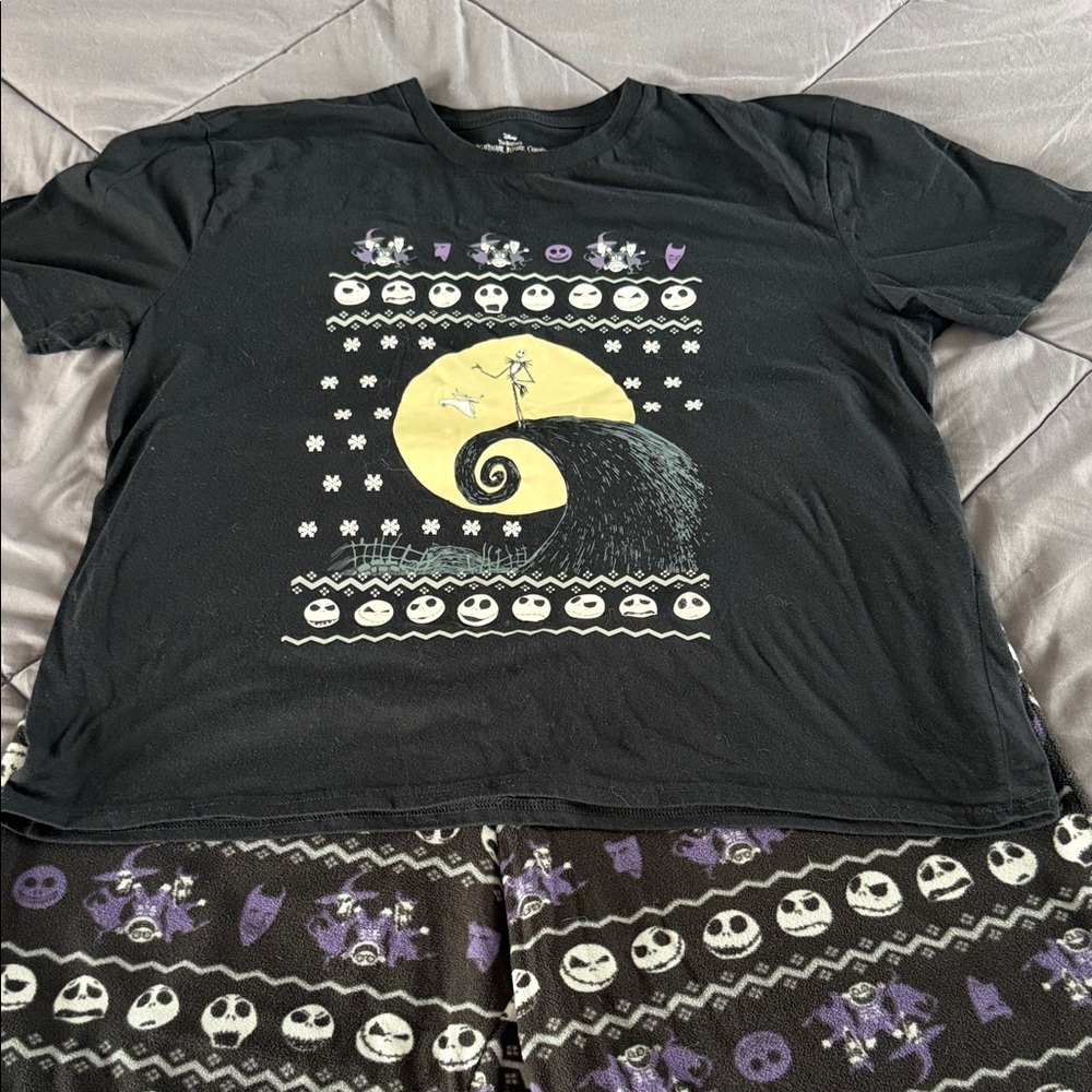 Disney The nightmare before Christmas Black and Purple Pajama Set size XL
